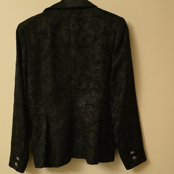 Vertigo Paris Black Elegant Blazer - Picture 6 of 7